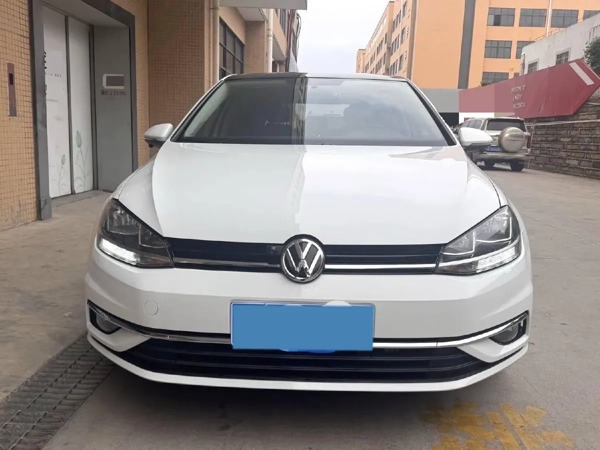 2020 Volkswagen Golf 1.2T 116HP L4 7DCT,autocango,china used car exporter,china ev exporter,chinese used car exporter,chinese used ev exporter
