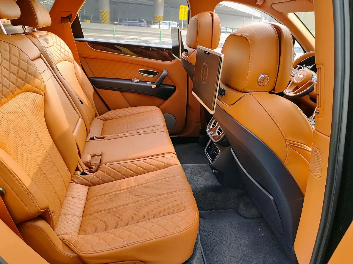 2016 Bentley Bentayga 6.0T 608HP W12 8AT,autocango,china used car exporter,china ev exporter,chinese used car exporter,chinese used ev exporter