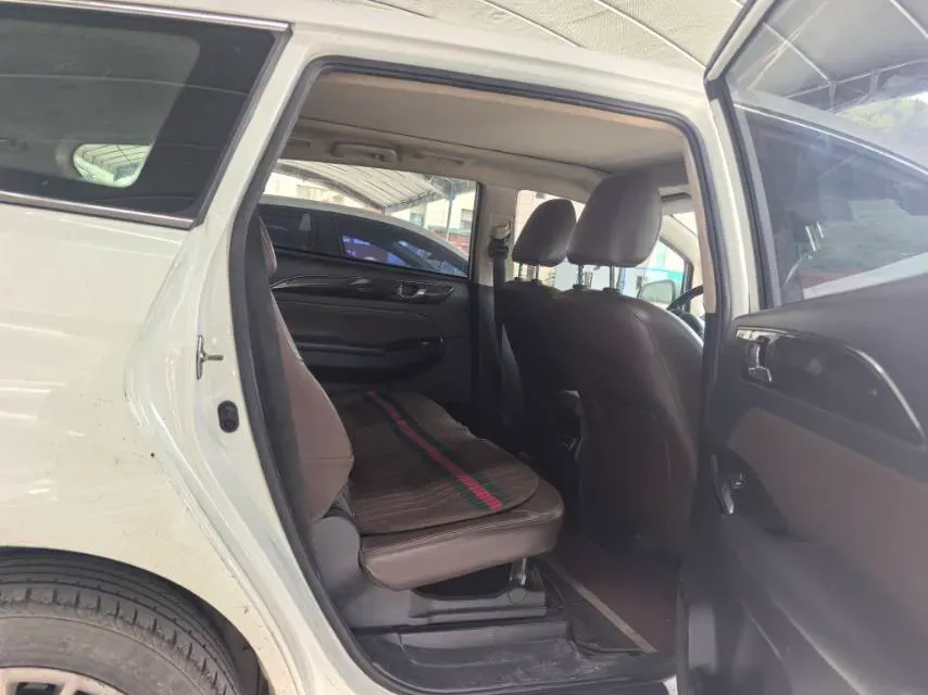 2017 LiFan XuanLang 1.8L 133HP L4 5MT,autocango,china used car exporter,china ev exporter,chinese used car exporter,chinese used ev exporter