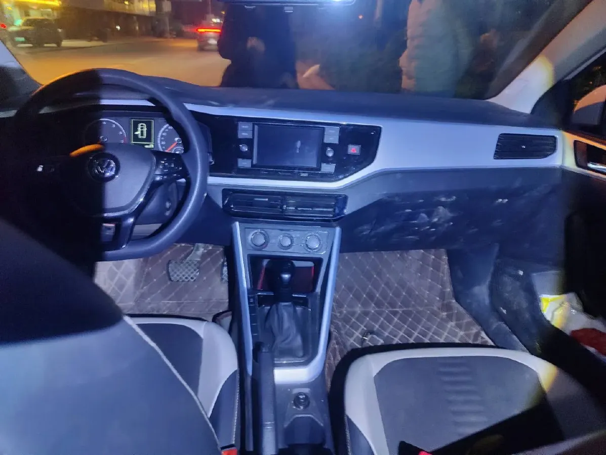 2019 Volkswagen Polo 1.5L 113HP L4 6AT,autocango,china used car exporter,china ev exporter,chinese used car exporter,chinese used ev exporter