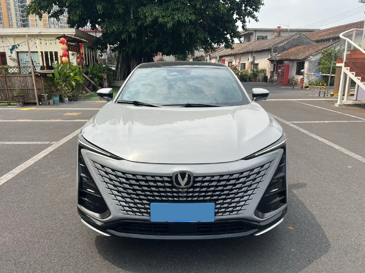 2023 ChangAn UNI-T 1.5T 188HP L4 7DCT,autocango,china used car exporter,china ev exporter,chinese used car exporter,chinese used ev exporter