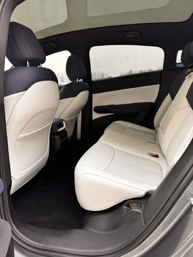 2023 Xpeng G6 BEV 66KWH,autocango,china used car exporter,china ev exporter,chinese used car exporter,chinese used ev exporter