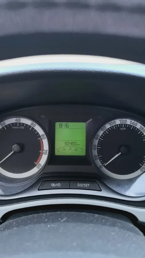 2017 Skoda Fabia 1.4L 90HP L4 6AT,autocango,china used car exporter,china ev exporter,chinese used car exporter,chinese used ev exporter