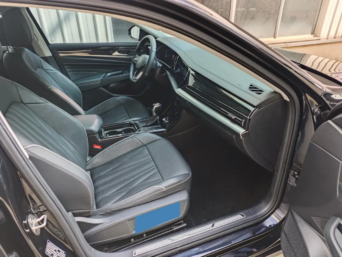 2023 Volkswagen Passat 2.0T 186HP L4 7DCT,autocango,china used car exporter,china ev exporter,chinese used car exporter,chinese used ev exporter