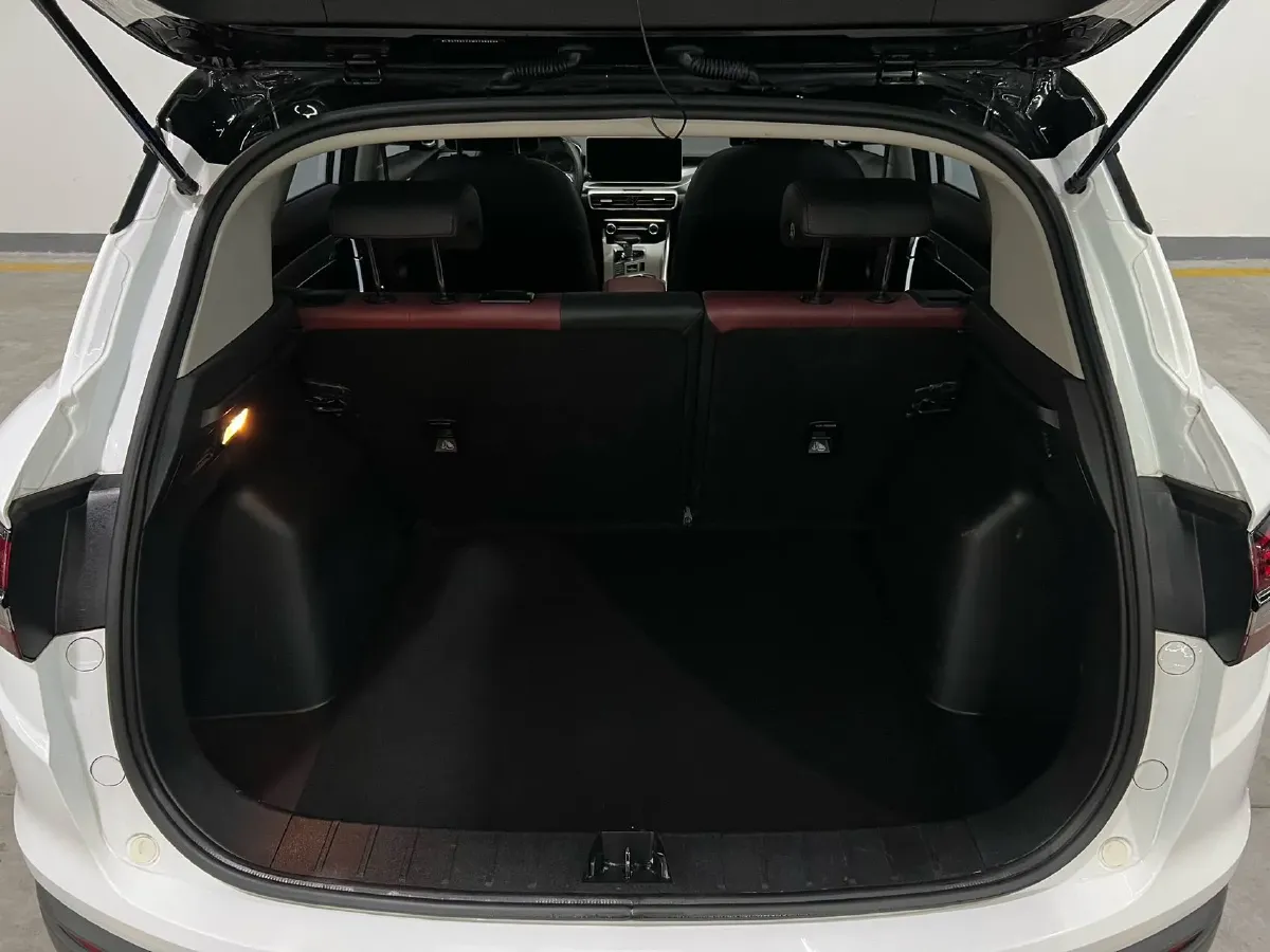 2021 Geely Coolray 1.4T 141HP L4 6DCT,autocango,china used car exporter,china ev exporter,chinese used car exporter,chinese used ev exporter