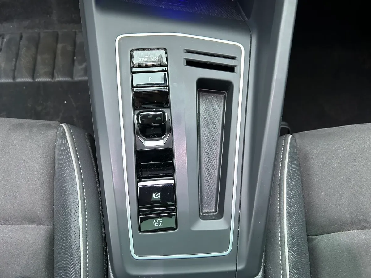 2023 Volkswagen Golf 1.4T 150HP L4 7DCT,autocango,china used car exporter,china ev exporter,chinese used car exporter,chinese used ev exporter