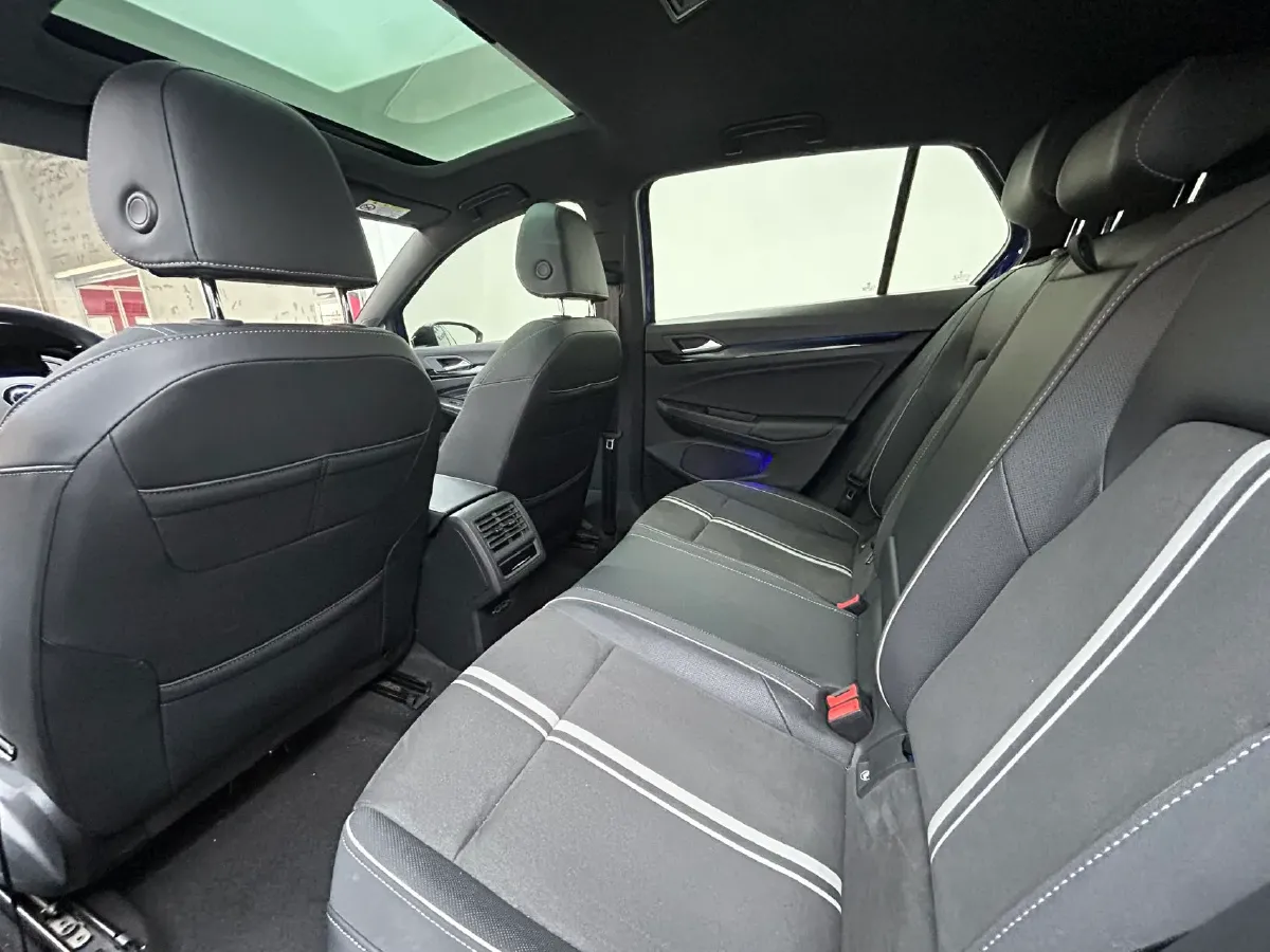 2023 Volkswagen Golf 1.4T 150HP L4 7DCT,autocango,china used car exporter,china ev exporter,chinese used car exporter,chinese used ev exporter