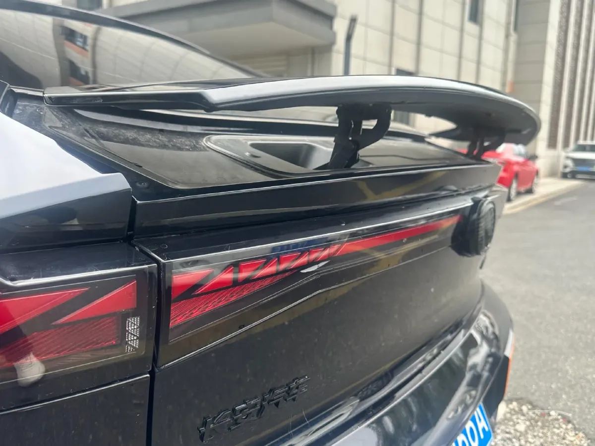 2023 ChangAn UNI-V 2.0T 233HP L4 8AT,autocango,china used car exporter,china ev exporter,chinese used car exporter,chinese used ev exporter