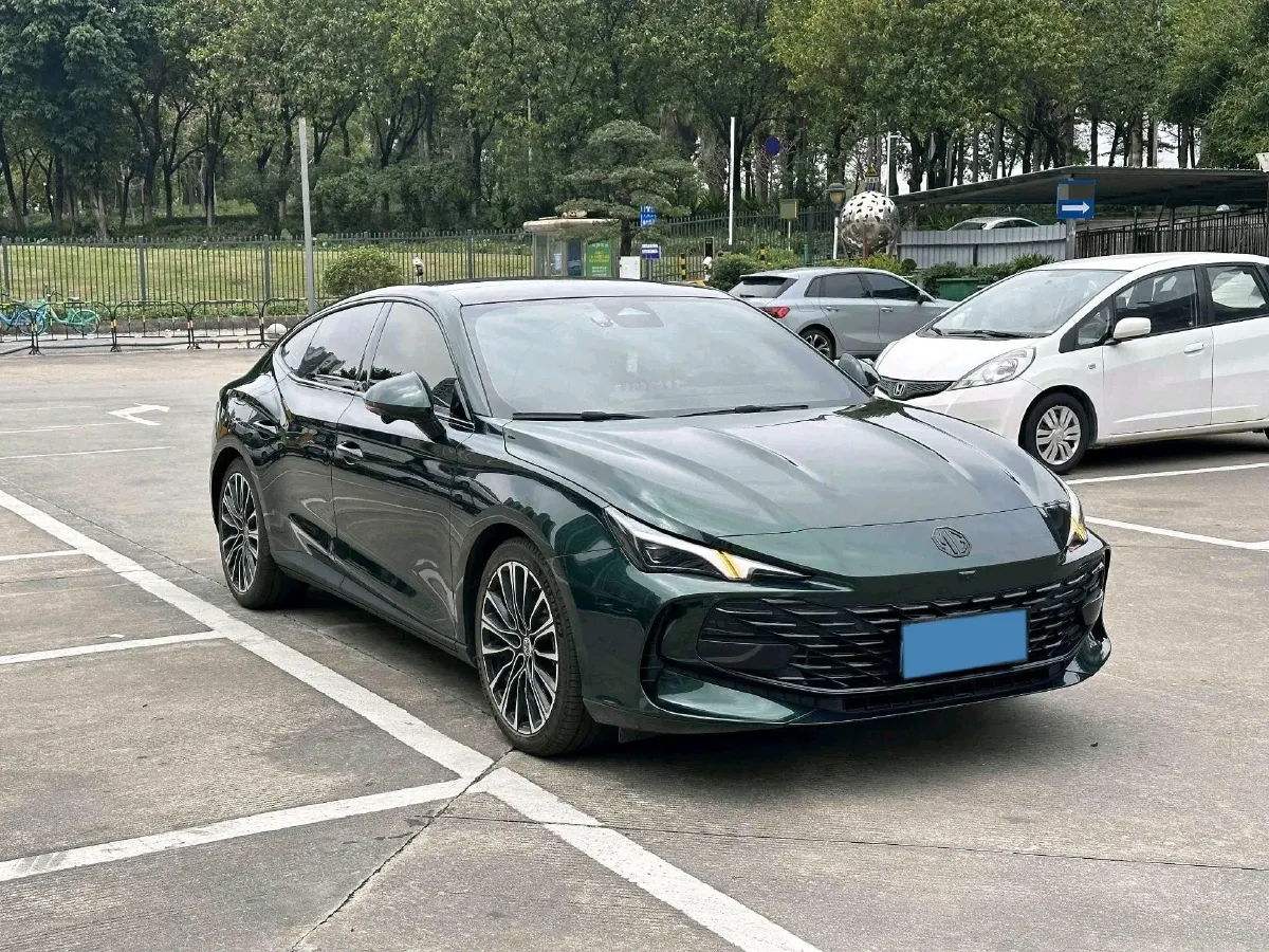 2025 MG 7 1.5T 188HP L4 7DCT,autocango,china used car exporter,china ev exporter,chinese used car exporter,chinese used ev exporter