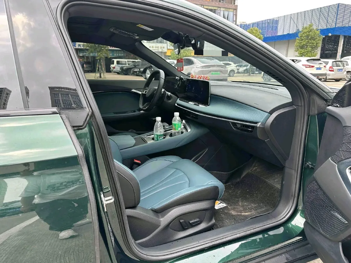 2025 MG 7 1.5T 188HP L4 7DCT,autocango,china used car exporter,china ev exporter,chinese used car exporter,chinese used ev exporter