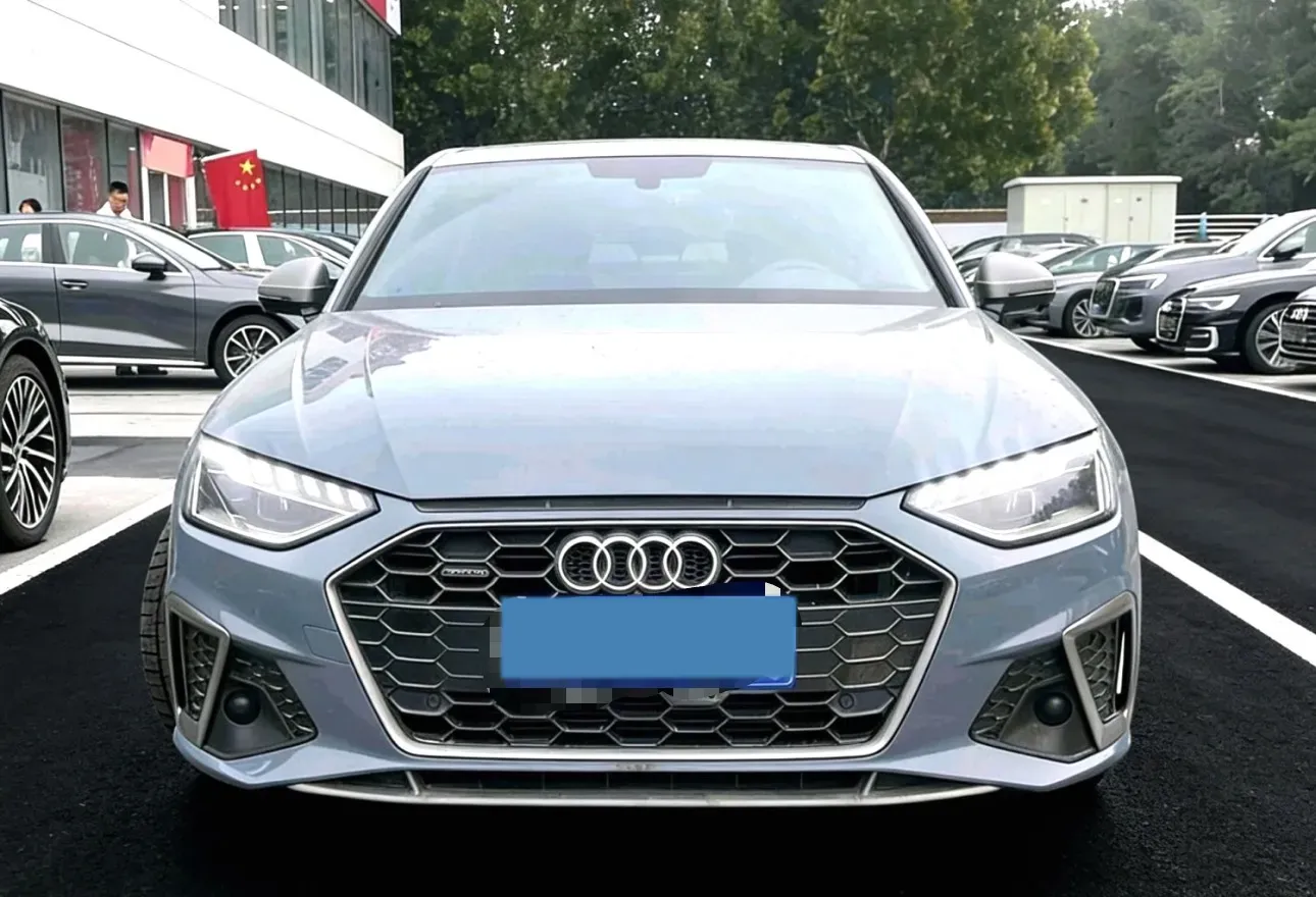 2022 Audi A4L 2.0T 190HP L4 7DCT,autocango,china used car exporter,china ev exporter,chinese used car exporter,chinese used ev exporter