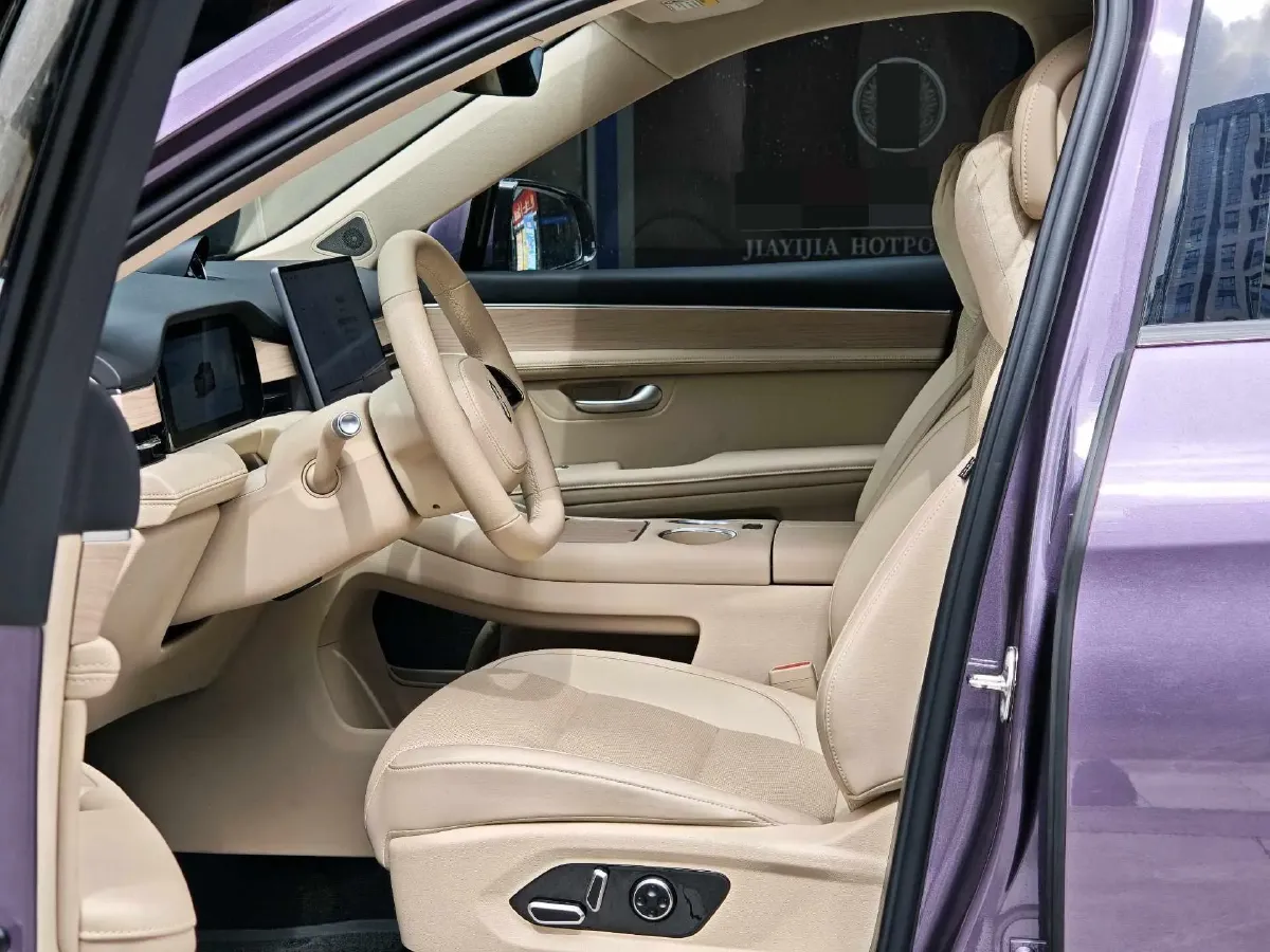 2025 AITO AITO M5 1.5T 152HP L4 REEV 42KWH,autocango,china used car exporter,china ev exporter,chinese used car exporter,chinese used ev exporter