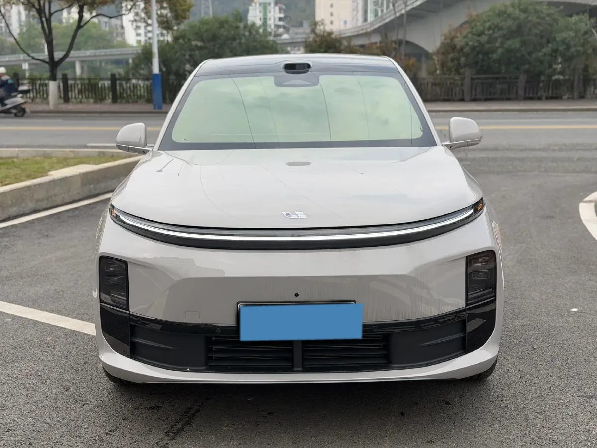 2024 Li L6 Range Extended 154HP L4 REEV 36.8KWH,autocango,china used car exporter,china ev exporter,chinese used car exporter,chinese used ev exporter