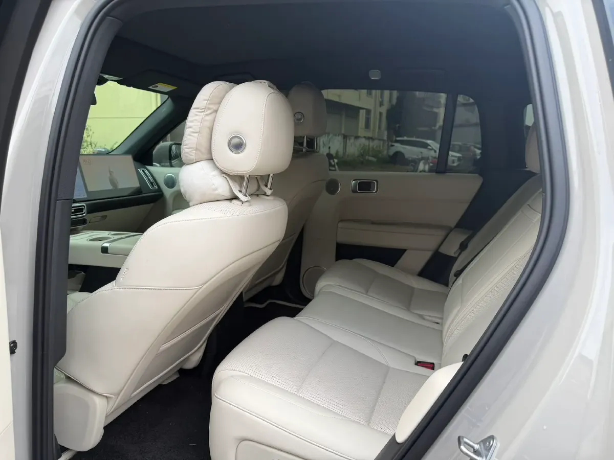 2024 Li L6 Range Extended 154HP L4 REEV 36.8KWH,autocango,china used car exporter,china ev exporter,chinese used car exporter,chinese used ev exporter