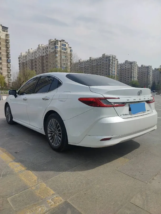 2024 Toyota Camry 2.0L 152HP L4 E-CVT Hybrid,autocango,china used car exporter,china ev exporter,chinese used car exporter,chinese used ev exporter