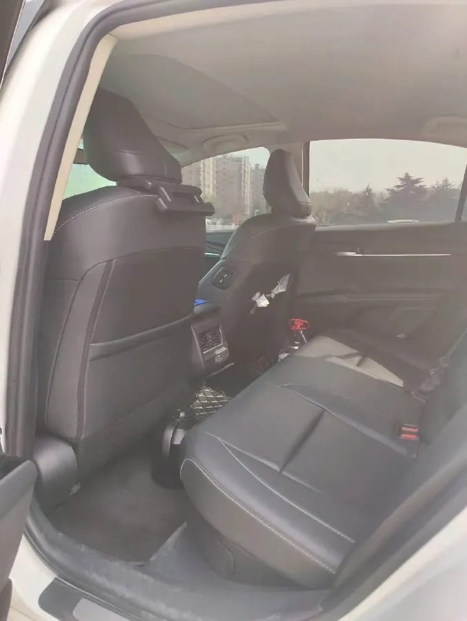 2024 Toyota Camry 2.0L 152HP L4 E-CVT Hybrid,autocango,china used car exporter,china ev exporter,chinese used car exporter,chinese used ev exporter