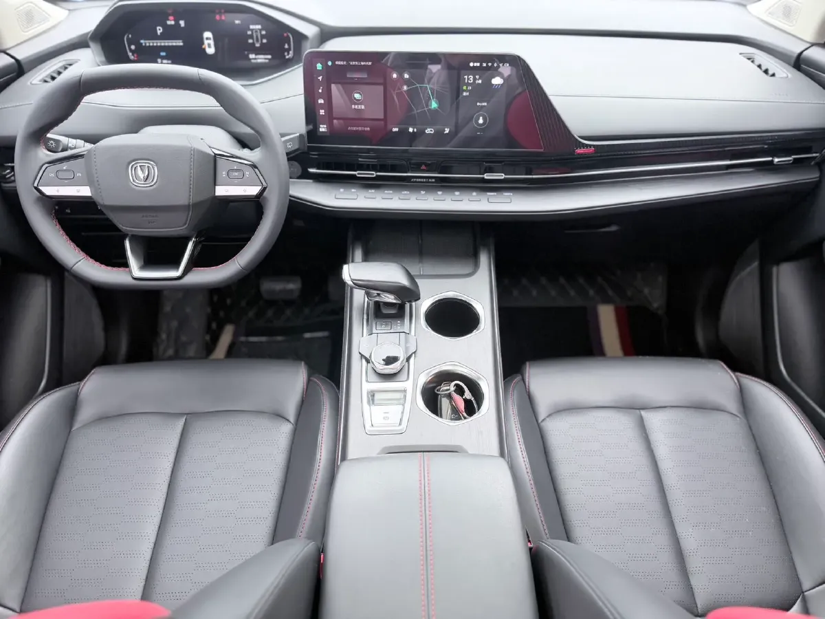 2022 ChangAn Oshan X7 Plus 1.5T 188HP L4 7DCT,autocango,china used car exporter,china ev exporter,chinese used car exporter,chinese used ev exporter