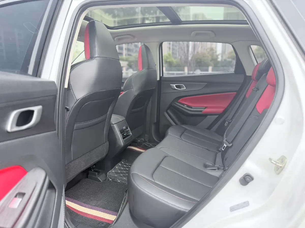 2022 ChangAn Oshan X7 Plus 1.5T 188HP L4 7DCT,autocango,china used car exporter,china ev exporter,chinese used car exporter,chinese used ev exporter