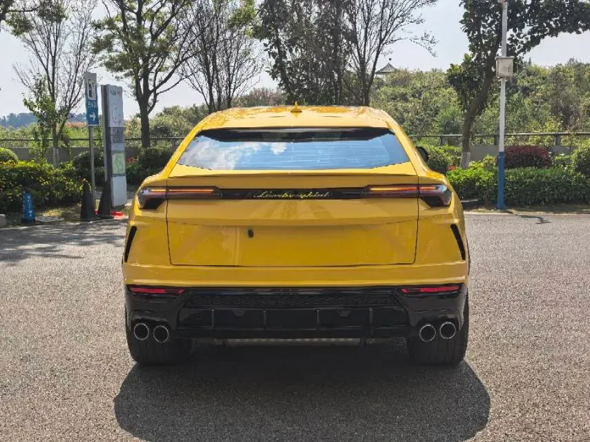 2022 Lamborghini Urus 4.0T 641HP V8 8AT,autocango,china used car exporter,china ev exporter,chinese used car exporter,chinese used ev exporter