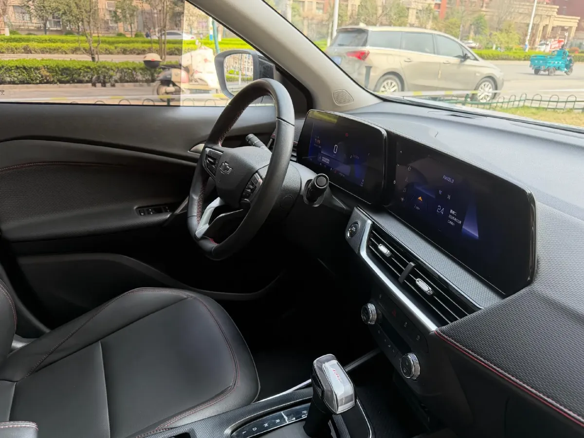 2022 Chevrolet Trax 1.5T 184HP L4 CVT,autocango,china used car exporter,china ev exporter,chinese used car exporter,chinese used ev exporter