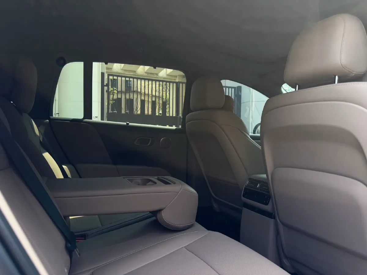 2025 Li i6 BEV,autocango,china used car exporter,china ev exporter,chinese used car exporter,chinese used ev exporter