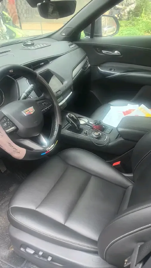 2020 Cadillac XT4 2.0T 237HP L4 9AT,autocango,china used car exporter,china ev exporter,chinese used car exporter,chinese used ev exporter