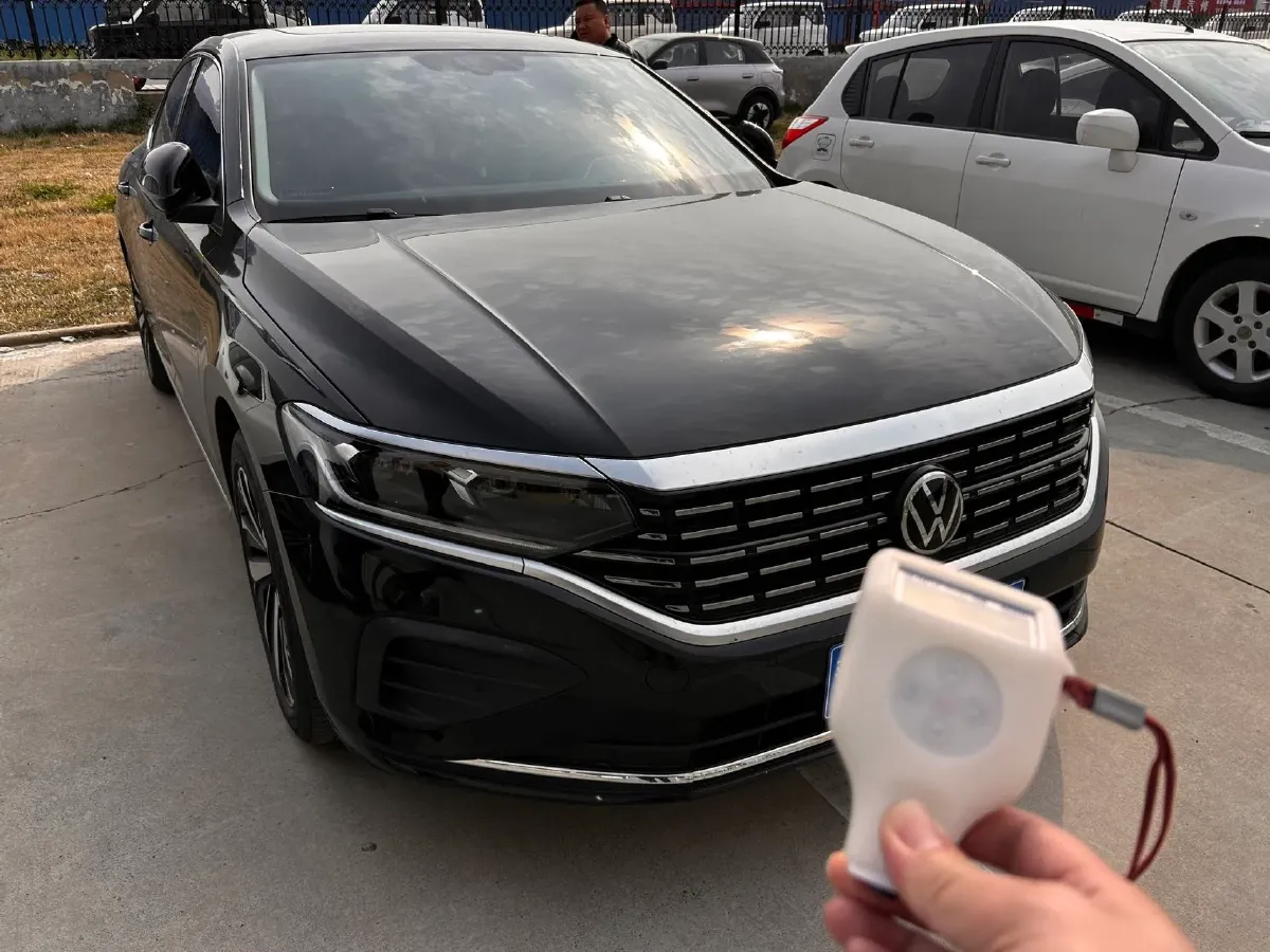 2024 Volkswagen Passat 2.0T 220HP L4 7DCT,autocango,china used car exporter,china ev exporter,chinese used car exporter,chinese used ev exporter