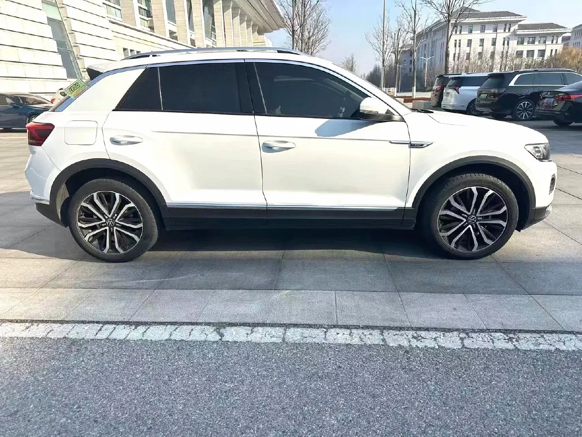 2021 Volkswagen T-Roc 1.4T 150HP L4 7DCT,autocango,china used car exporter,china ev exporter,chinese used car exporter,chinese used ev exporter