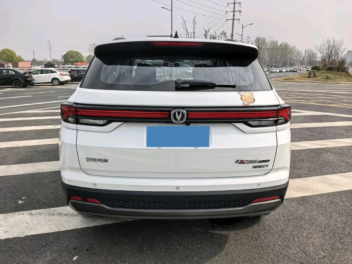 2023 ChangAn CS35 Plus 1.4T 160HP L4 7DCT,autocango,china used car exporter,china ev exporter,chinese used car exporter,chinese used ev exporter
