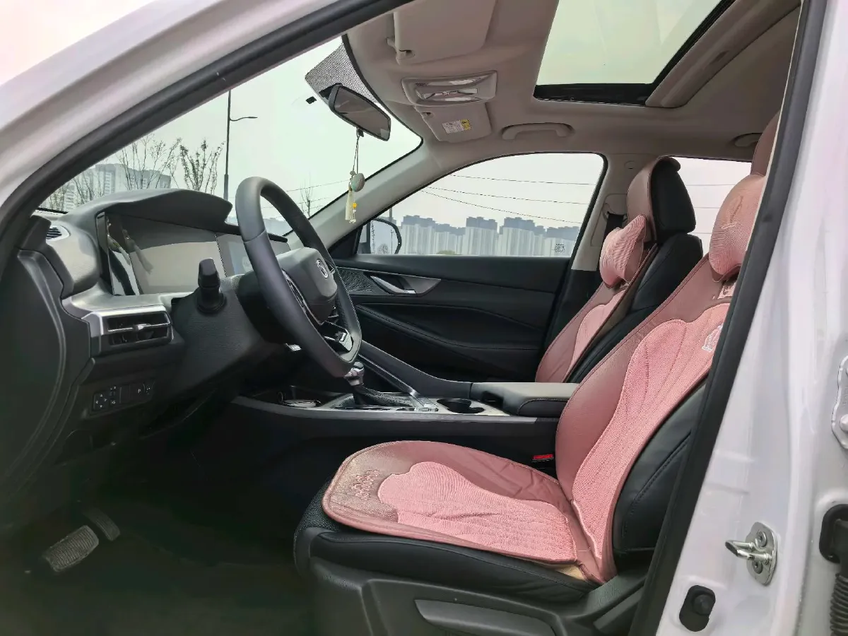 2023 ChangAn CS35 Plus 1.4T 160HP L4 7DCT,autocango,china used car exporter,china ev exporter,chinese used car exporter,chinese used ev exporter