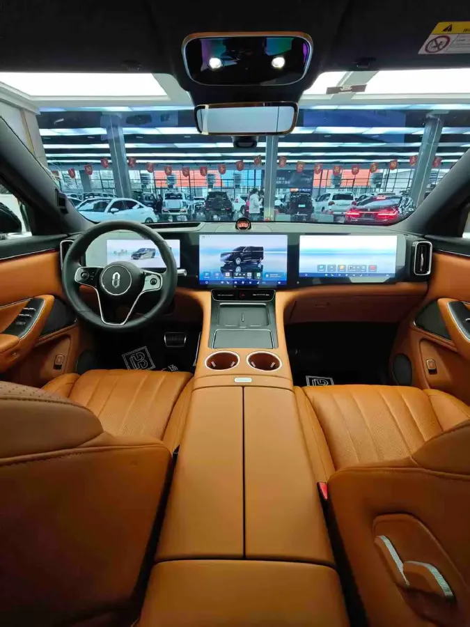 2025 AITO AITO M8 REEV 160HP REEV 53.4KWH,autocango,china used car exporter,china ev exporter,chinese used car exporter,chinese used ev exporter