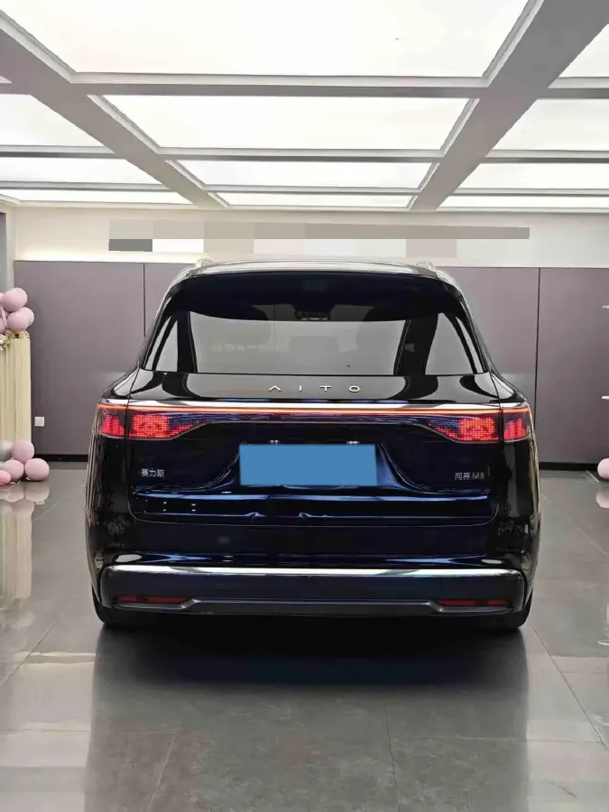 2025 AITO AITO M8 REEV 160HP REEV 53.4KWH,autocango,china used car exporter,china ev exporter,chinese used car exporter,chinese used ev exporter