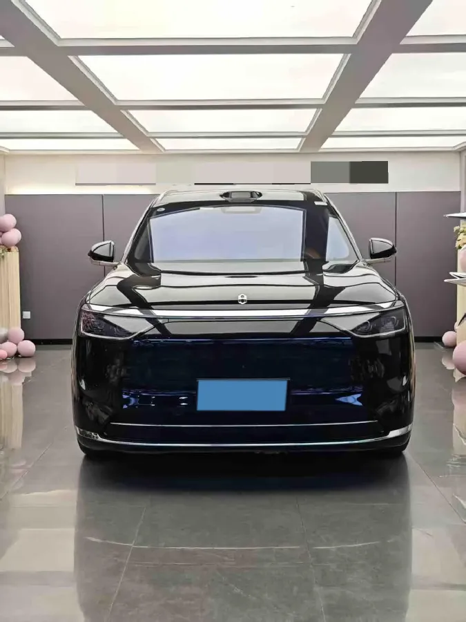 2025 AITO AITO M8 REEV 160HP REEV 53.4KWH,autocango,china used car exporter,china ev exporter,chinese used car exporter,chinese used ev exporter