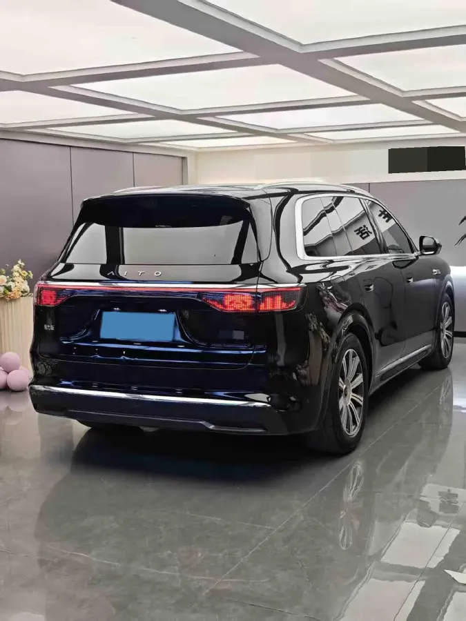 2025 AITO AITO M8 REEV 160HP REEV 53.4KWH,autocango,china used car exporter,china ev exporter,chinese used car exporter,chinese used ev exporter