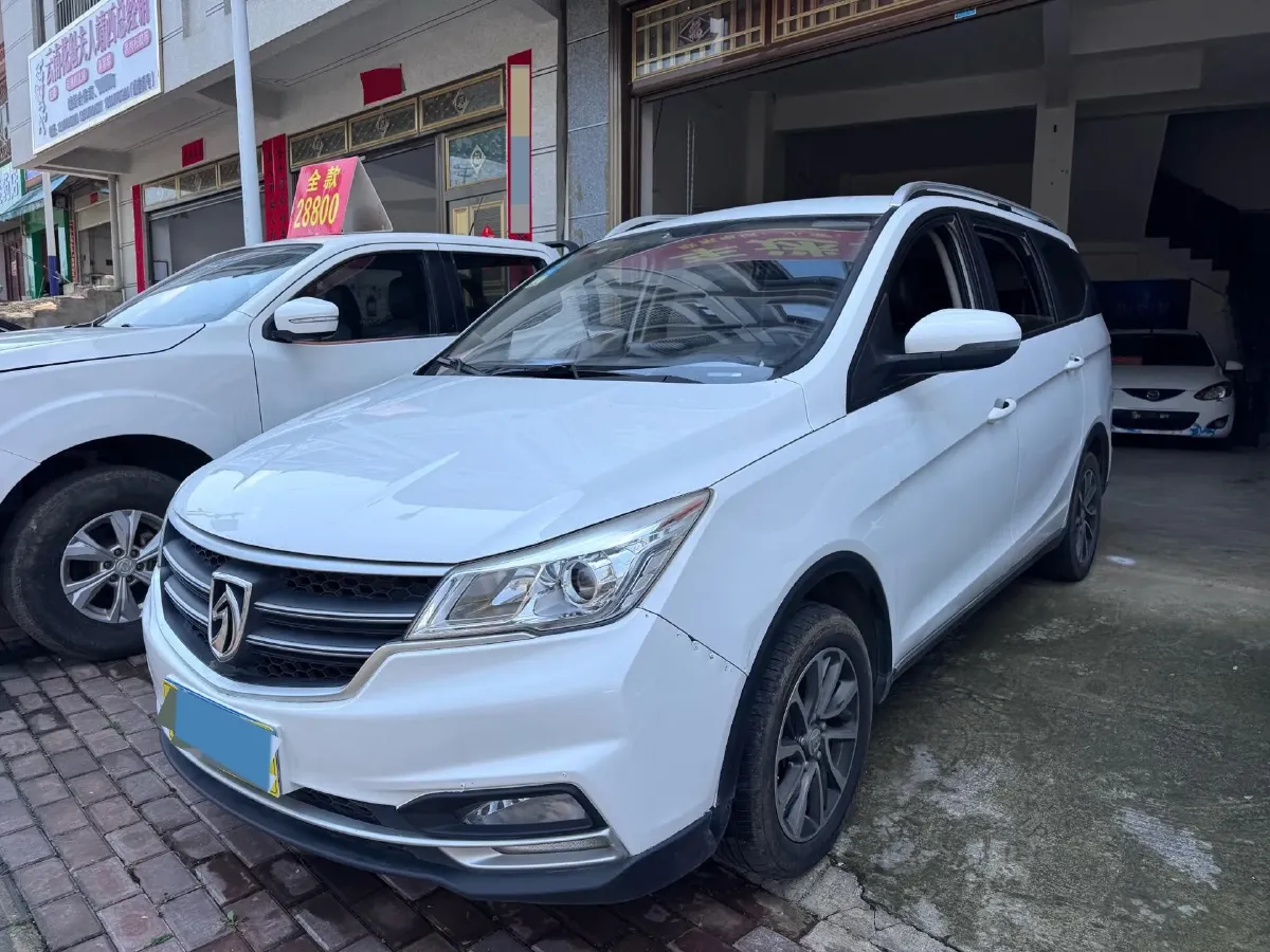 2019 BaoJun 730 1.5T 150HP L4 6MT,autocango,china used car exporter,china ev exporter,chinese used car exporter,chinese used ev exporter