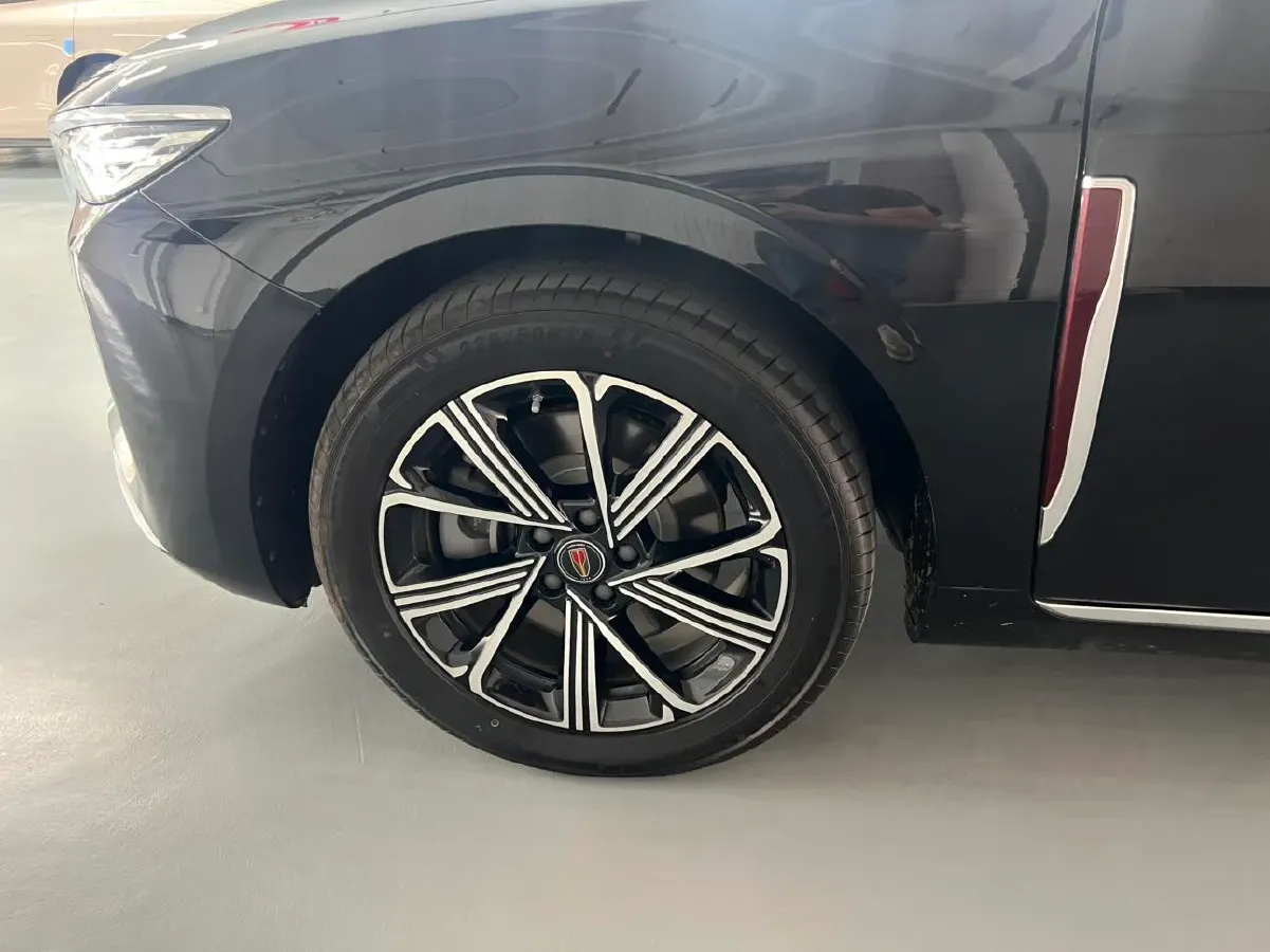 2025 HongQi H5 1.5T 150HP L4 1DHT PHEV,autocango,china used car exporter,china ev exporter,chinese used car exporter,chinese used ev exporter