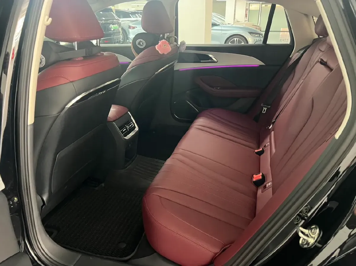 2025 HongQi H5 1.5T 150HP L4 1DHT PHEV,autocango,china used car exporter,china ev exporter,chinese used car exporter,chinese used ev exporter