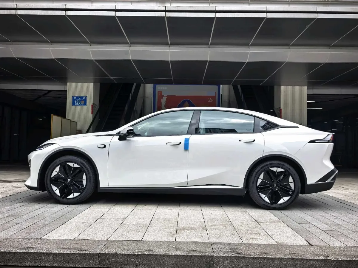 2025 Deepal SL03 BEV 56.1KWH,autocango,china used car exporter,china ev exporter,chinese used car exporter,chinese used ev exporter