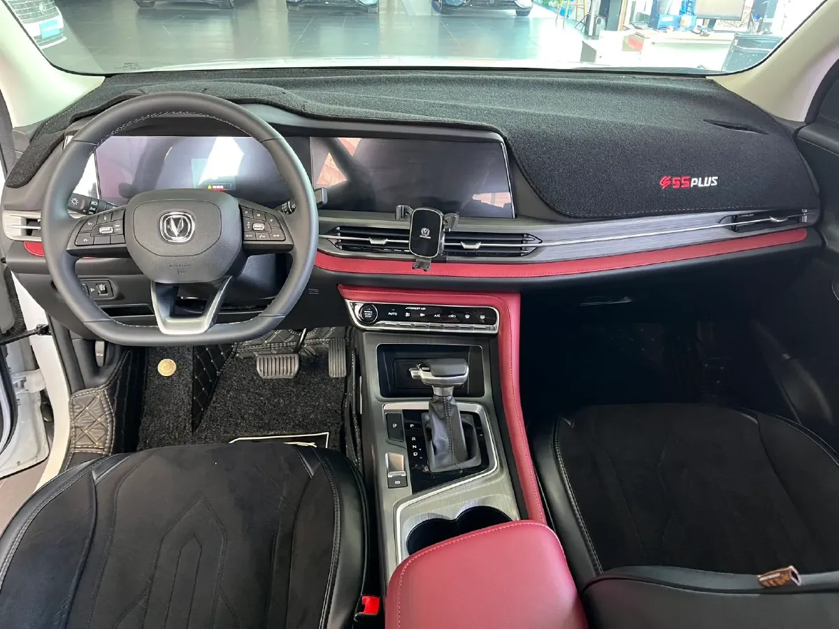 2022 ChangAn CS55 Plus 1.5T 180HP L4 7DCT,autocango,china used car exporter,china ev exporter,chinese used car exporter,chinese used ev exporter