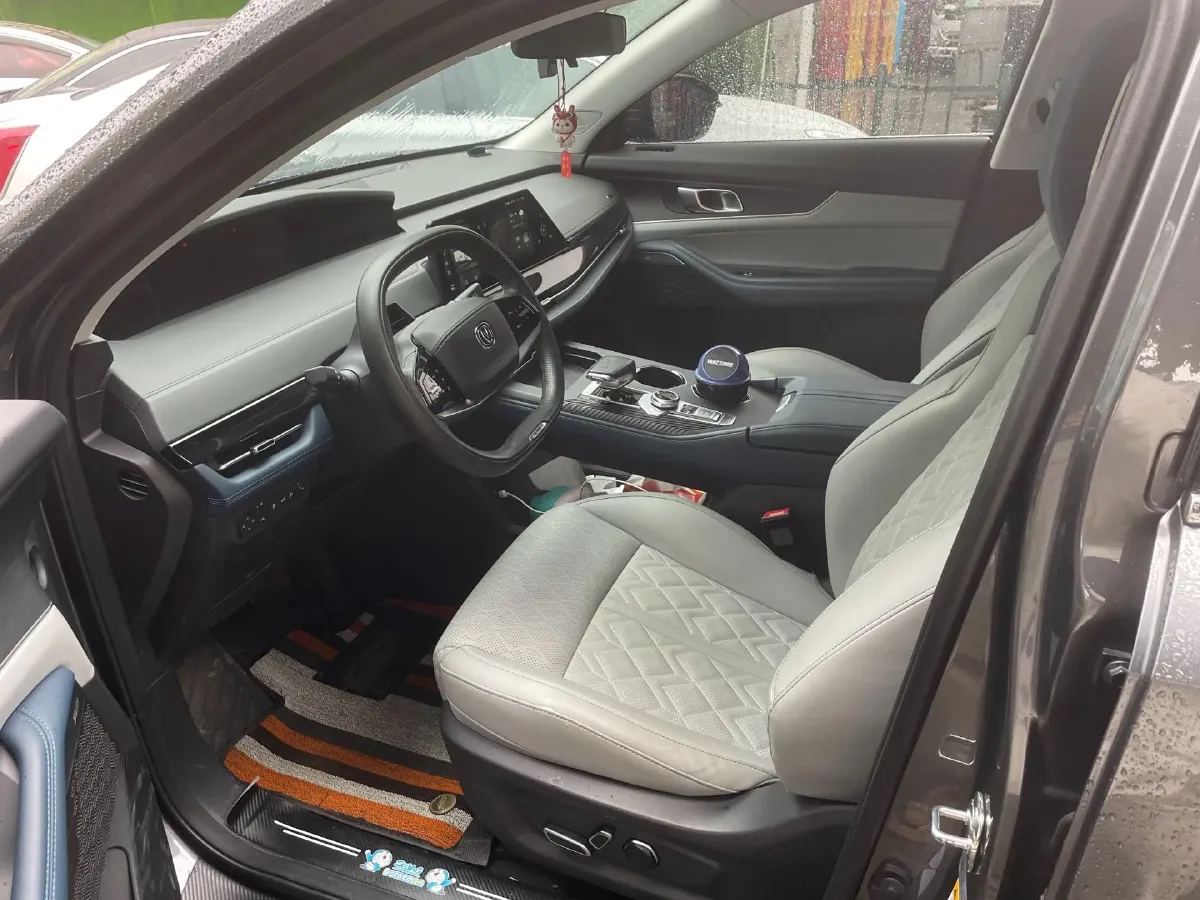 2022 Chevrolet Menlo BEV 61.1KWH,autocango,china used car exporter,china ev exporter,chinese used car exporter,chinese used ev exporter