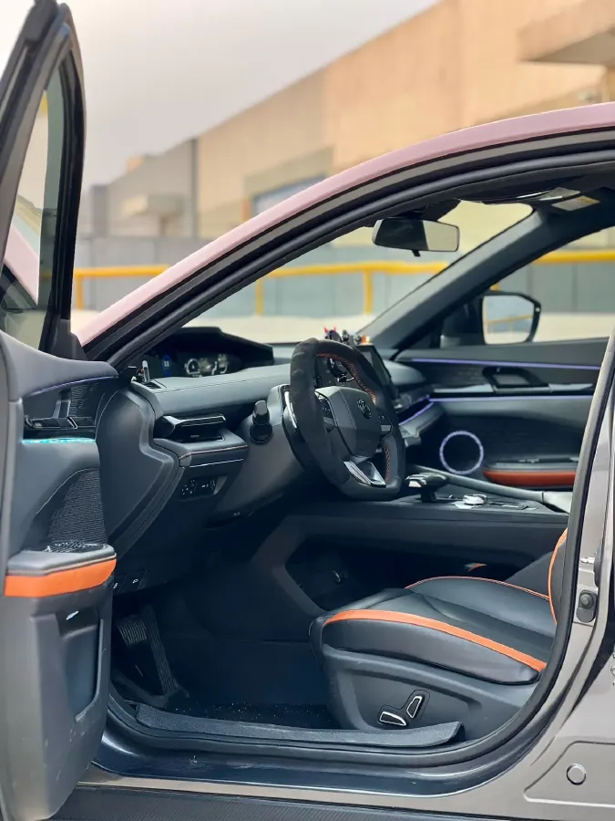 2023 ChangAn UNI-V 1.5T 188HP L4 7DCT,autocango,china used car exporter,china ev exporter,chinese used car exporter,chinese used ev exporter