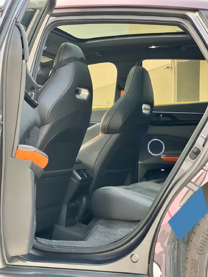 2023 ChangAn UNI-V 1.5T 188HP L4 7DCT,autocango,china used car exporter,china ev exporter,chinese used car exporter,chinese used ev exporter