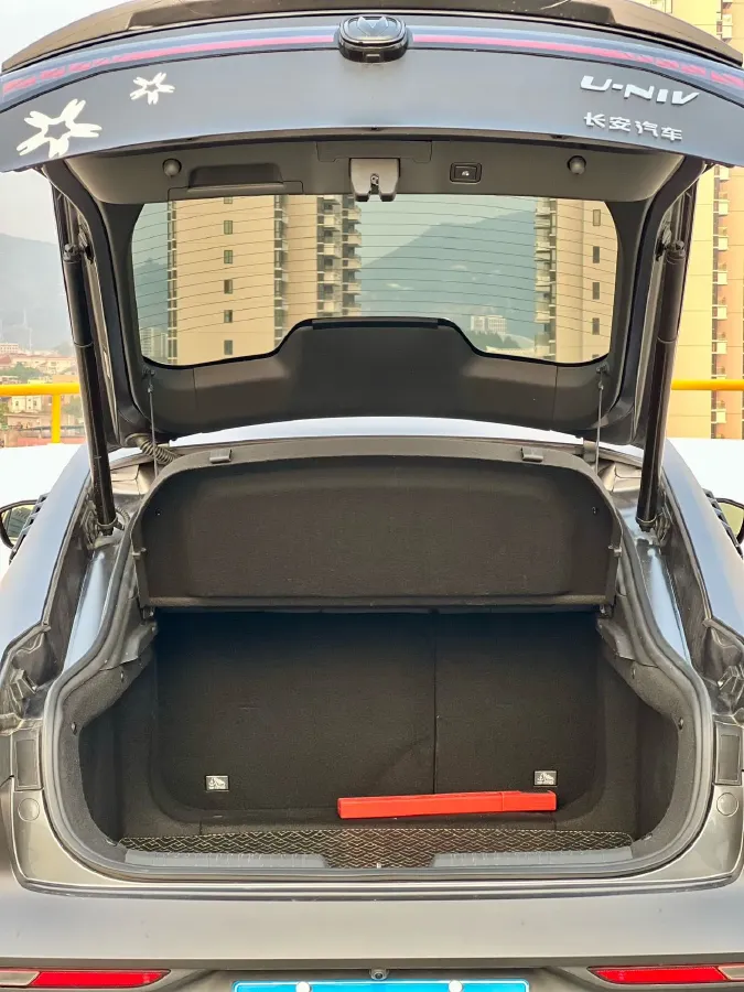 2023 ChangAn UNI-V 1.5T 188HP L4 7DCT,autocango,china used car exporter,china ev exporter,chinese used car exporter,chinese used ev exporter