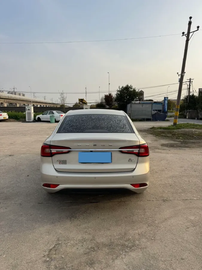 2019 Roewe i5 1.5L 120HP L4 CVT,autocango,china used car exporter,china ev exporter,chinese used car exporter,chinese used ev exporter