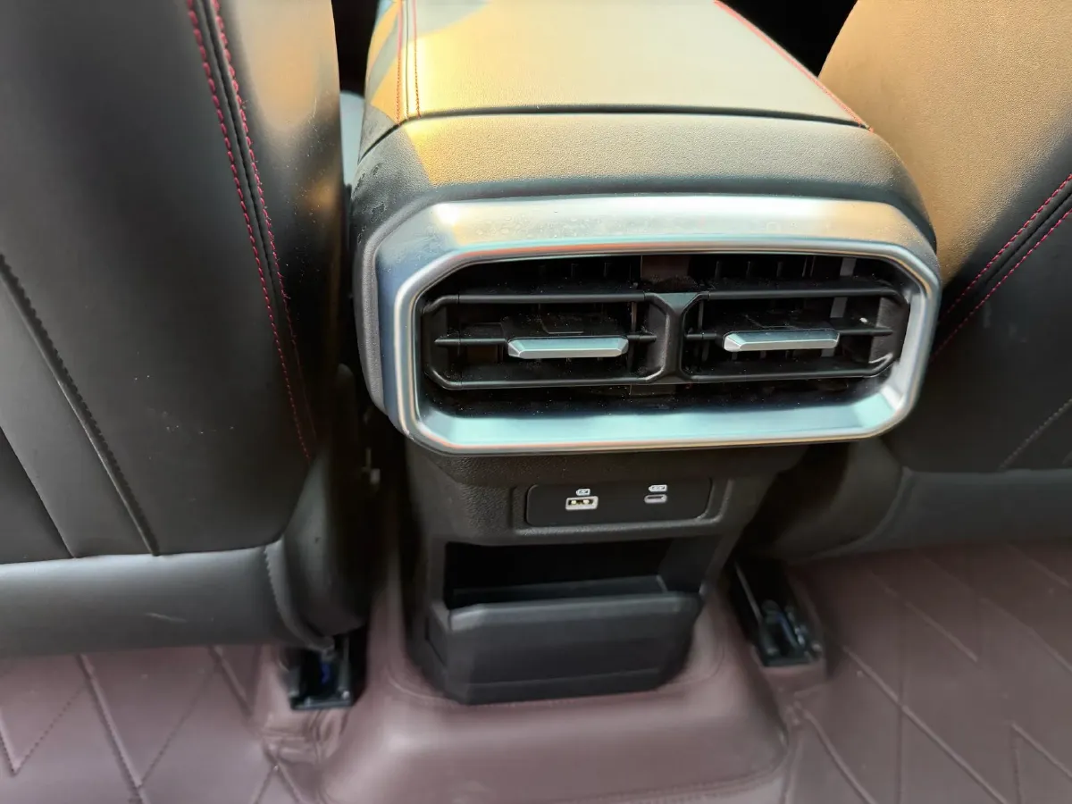 2025 Jetour DASHING 1.5T 184HP L4 7DCT,autocango,china used car exporter,china ev exporter,chinese used car exporter,chinese used ev exporter