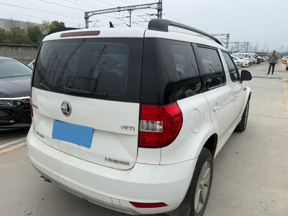 2016 Skoda Yeti 1.4T 150HP L4 7DCT,autocango,china used car exporter,china ev exporter,chinese used car exporter,chinese used ev exporter