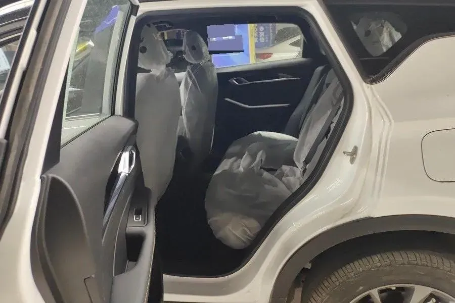 2025 Geely Coolray 1.5T 181HP L4 7DCT,autocango,china used car exporter,china ev exporter,chinese used car exporter,chinese used ev exporter