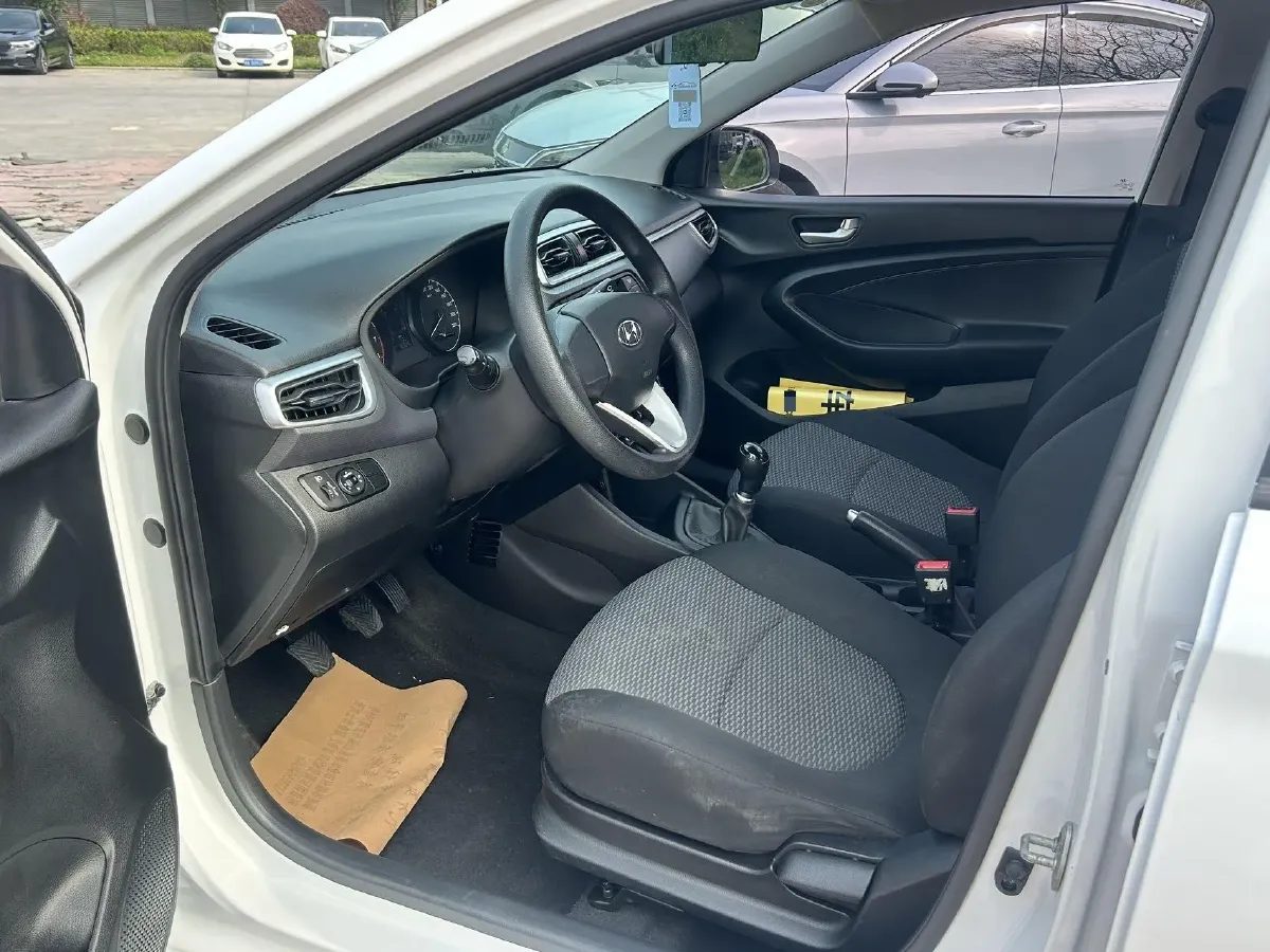 2017 Hyundai Reina 1.4L 95HP L4 5MT,autocango,china used car exporter,china ev exporter,chinese used car exporter,chinese used ev exporter