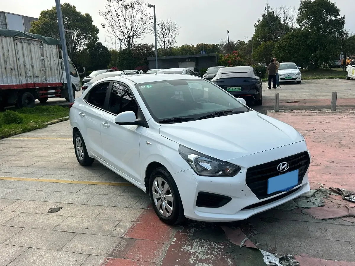 2017 Hyundai Reina 1.4L 95HP L4 5MT,autocango,china used car exporter,china ev exporter,chinese used car exporter,chinese used ev exporter
