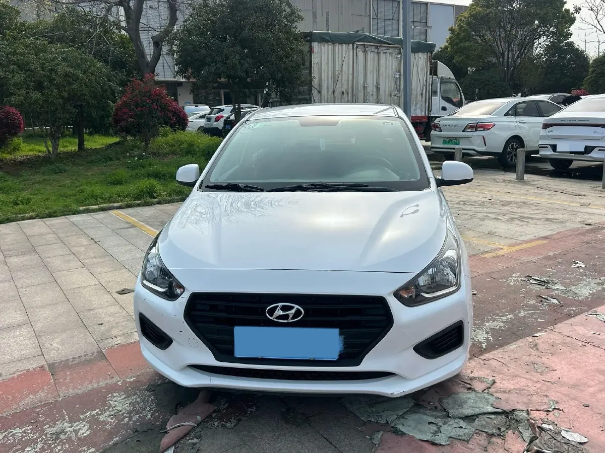 2017 Hyundai Reina 1.4L 95HP L4 5MT,autocango,china used car exporter,china ev exporter,chinese used car exporter,chinese used ev exporter